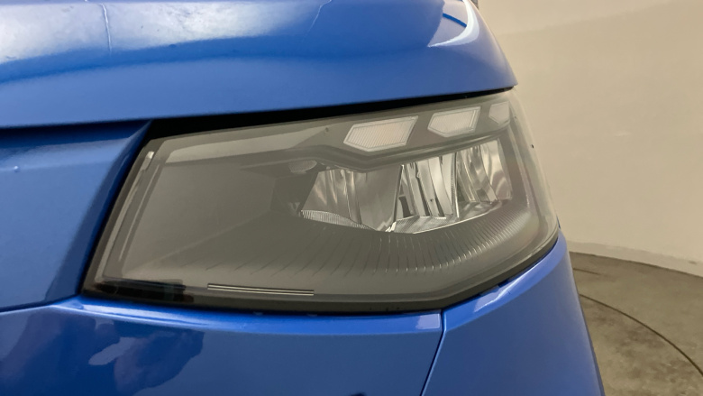 Volkswagen Transporter T32 Swb Electric 160kW 65kWh Commerce Pro Van Auto